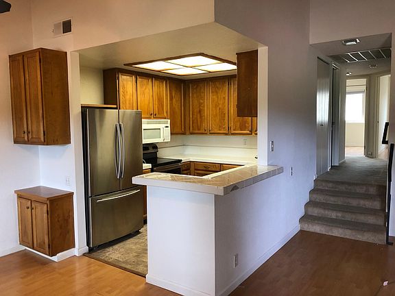 2nd image of 430 Costa Mesa Ter APT G