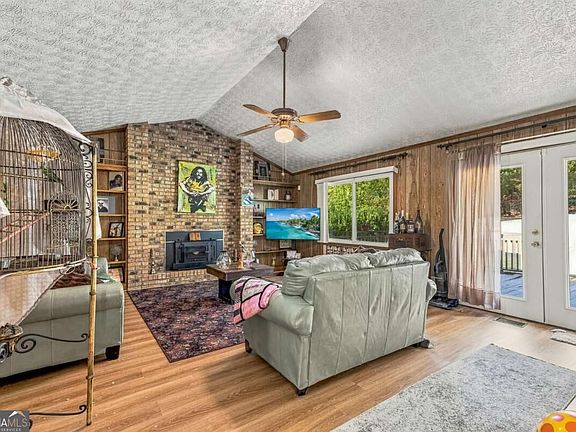 4th image of 191 Murphy Ave