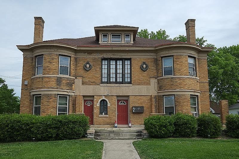 1st image of 206 Delmar Ave