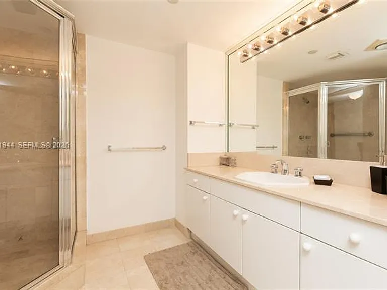 8855 Collins Avenue Cu #6F — Photo 19