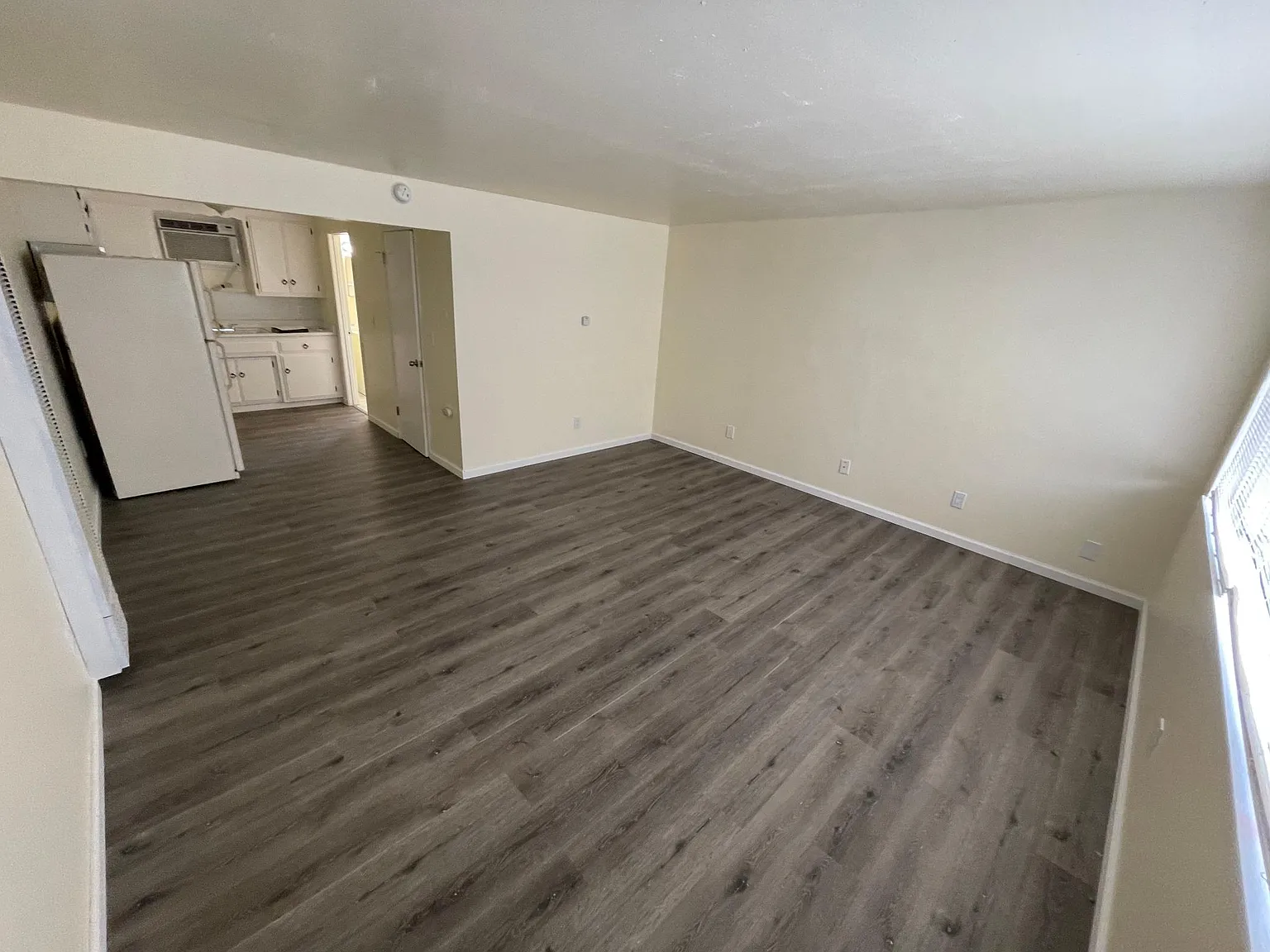 Studio, 600 sqft, $1,250 — Photo 3