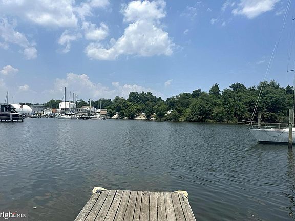 2nd image of 1564 Colony Rd