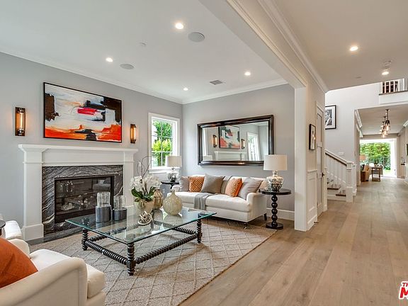 4th image of 271 N Bowling Green Way