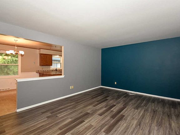 2nd image of 1111 Greenmeadow Dr