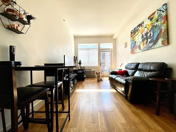 2nd image of 91 Varet St #3G