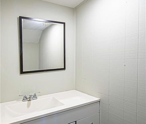 5th image of 3099 Colonial Way APT M