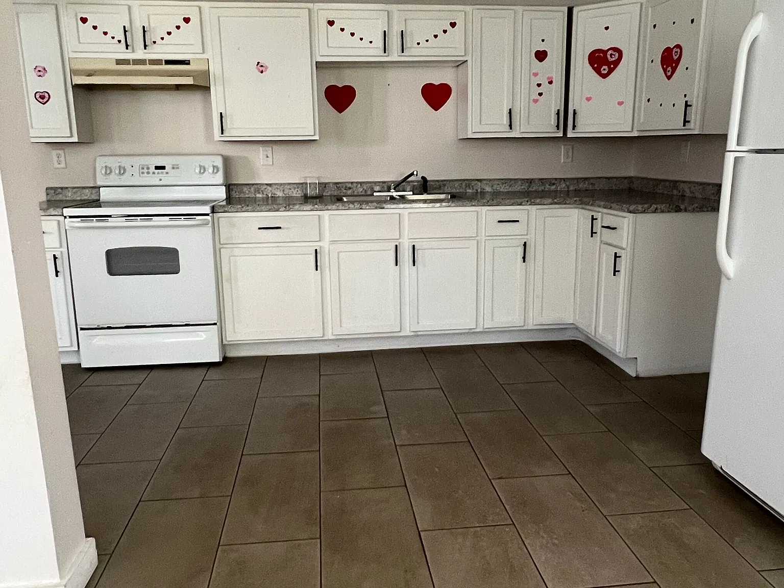 4 3721 Lasalle St APT C — Photo 2