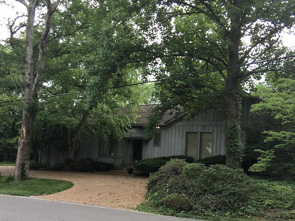 2nd image of 801 Westview Ave
