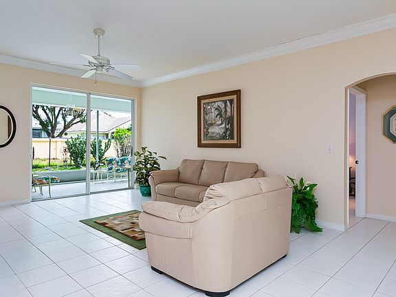 5th image of 844 NW Sorrento Lane