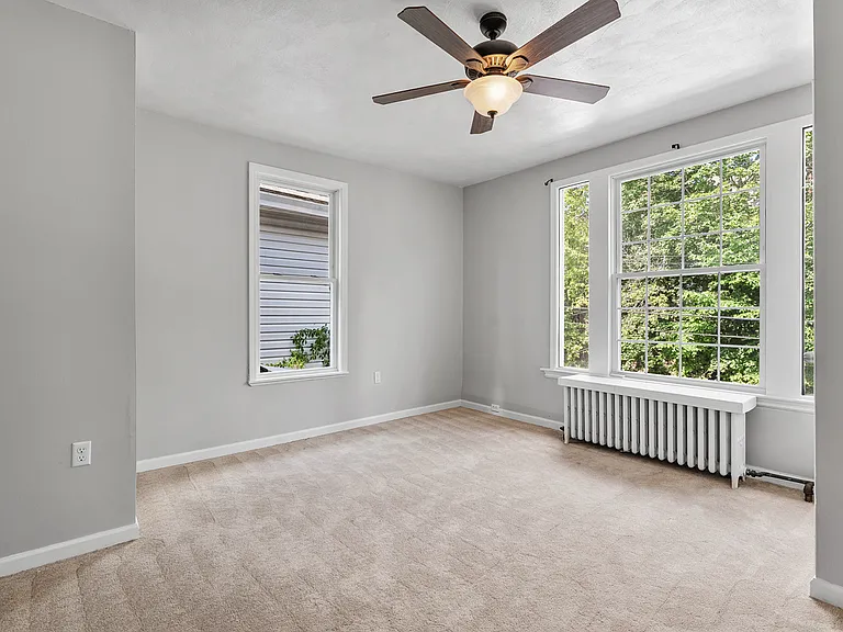 13 Josephine St #2 — Photo 2