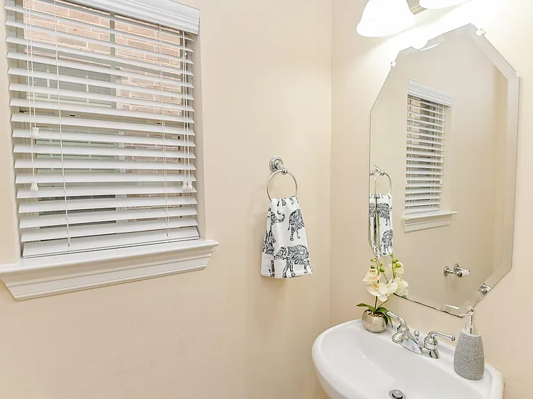 1126 Sopris Dr — Photo 7