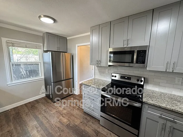 814 S Institute St — Photo 13