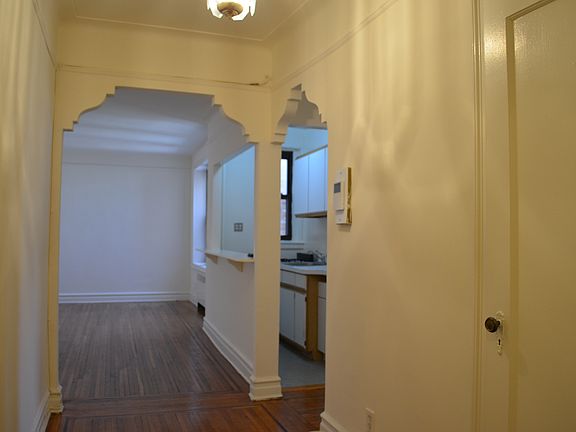 3rd image of 200 Clinton St APT 5M