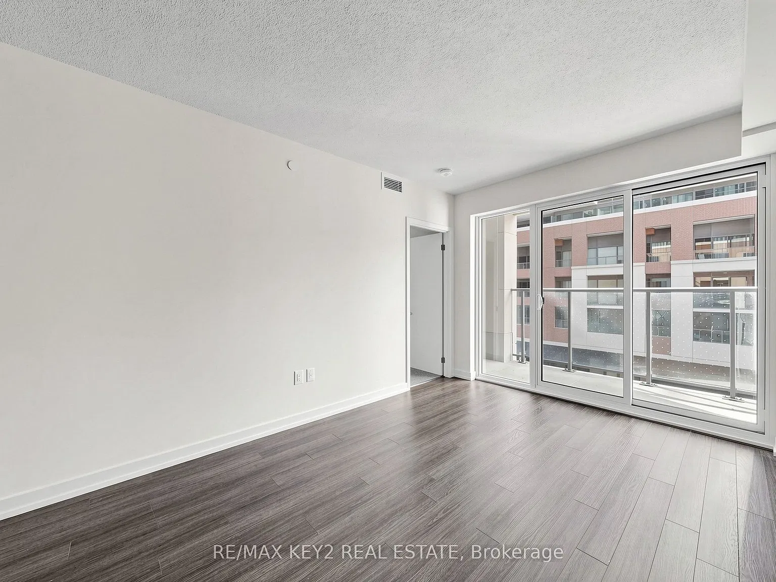 3 bed, $2,625 — Photo 3