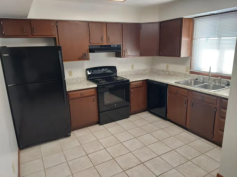 1538 Kehl Ct — Photo 5