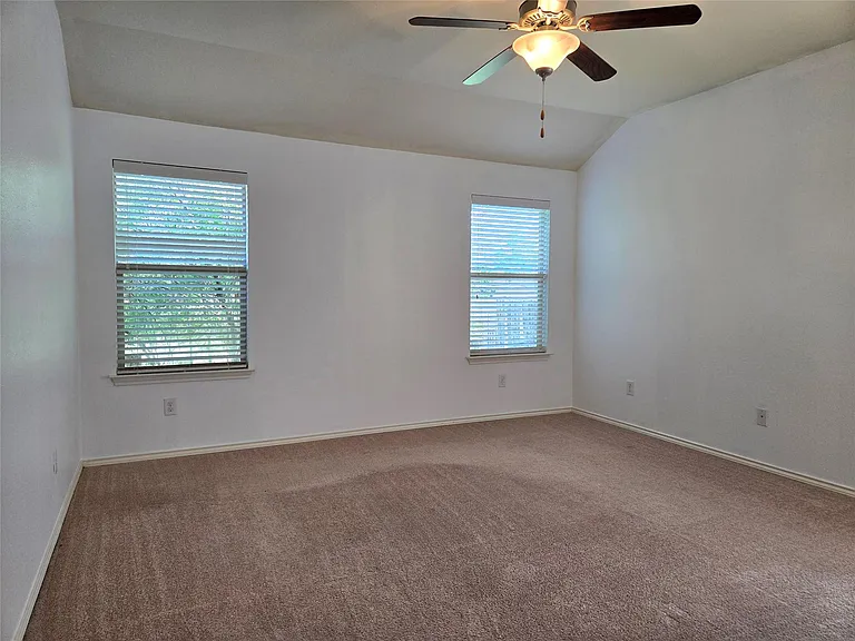 520 Brown Juniper Way — Photo 11