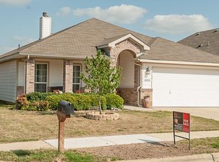 12253 Hunters Knoll Dr, Burleson, TX 76028