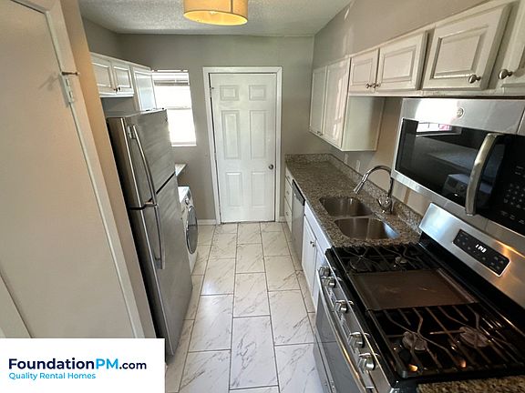 5th image of 267 Greenlaw Ave APT 1
