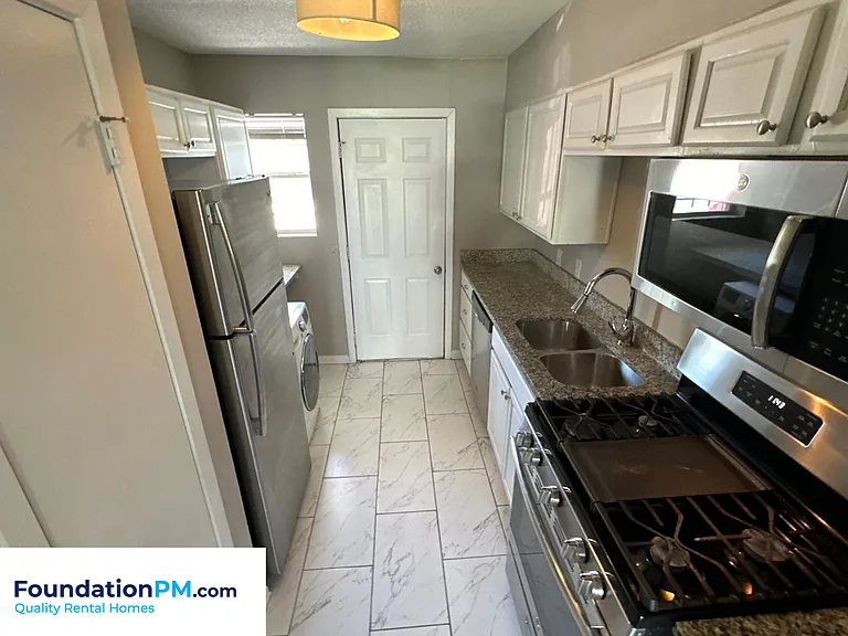 267 Greenlaw Ave #11 — Photo 5