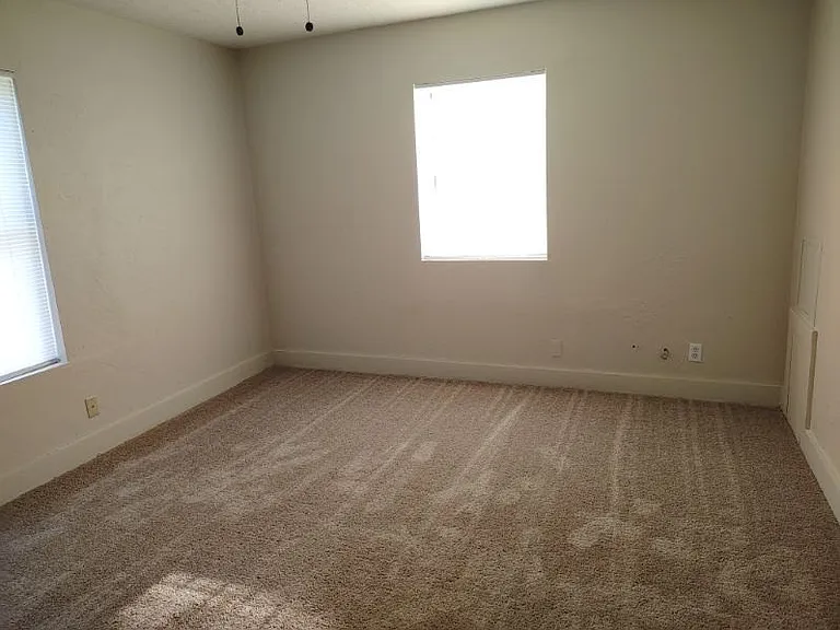 927 W Chickasha Ave #2 — Photo 6