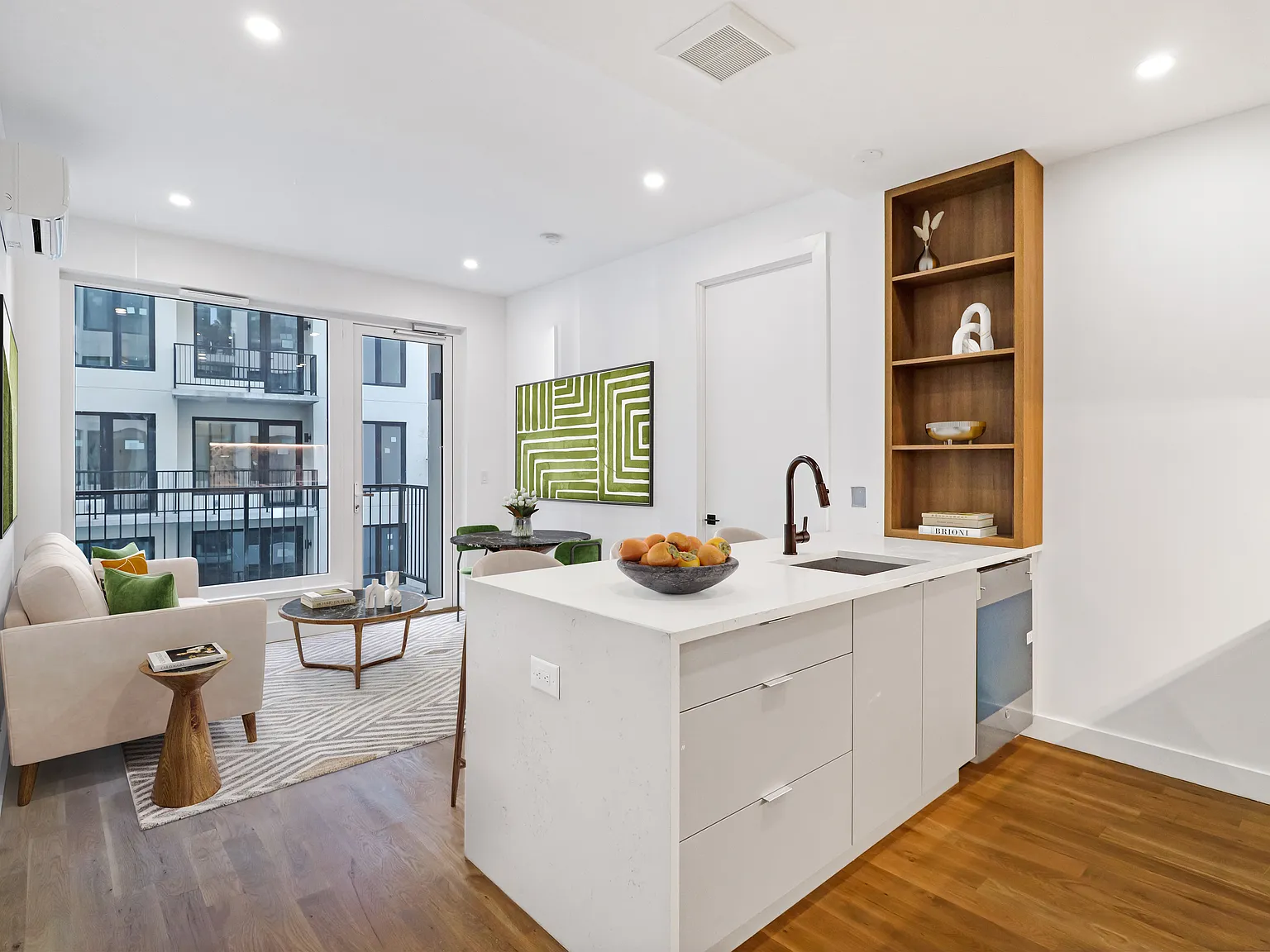 228 Berry Street — Photo 1