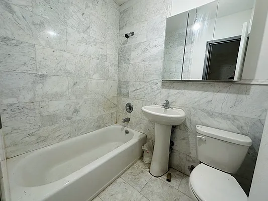 Rented by Sassouni Management | media 5