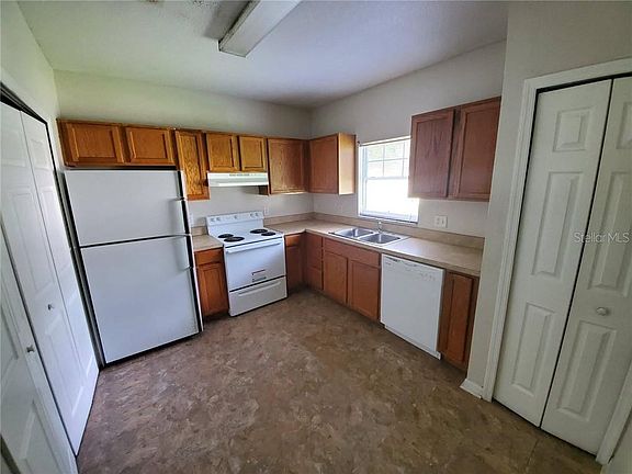 4th image of 45 W 13th St #45