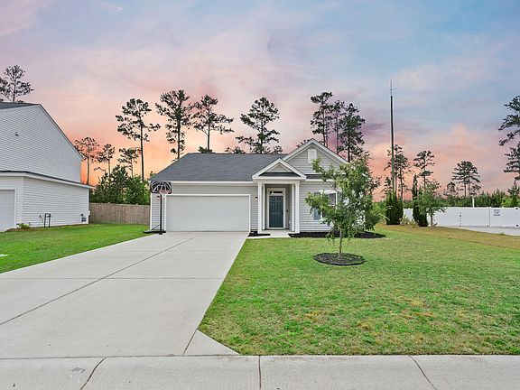2nd image of 171 Lucca Dr
