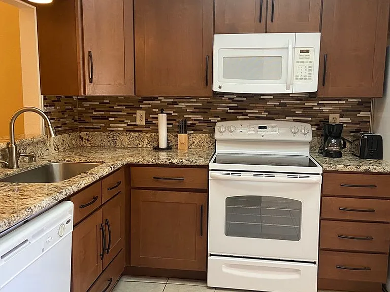 2741 Sungold Dr — Photo 10