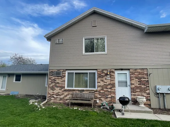 N19W5314 Pierce Ct, Cedarburg, WI 53012