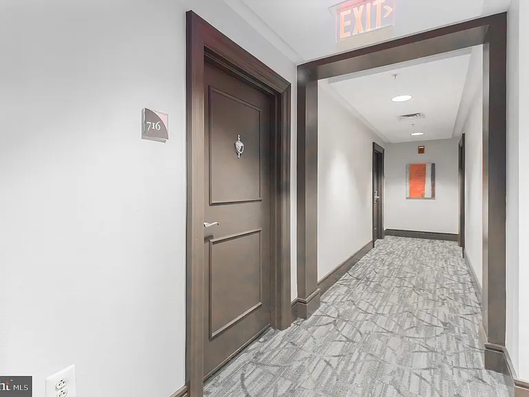 3600 Glebe Rd #716W — Photo 2