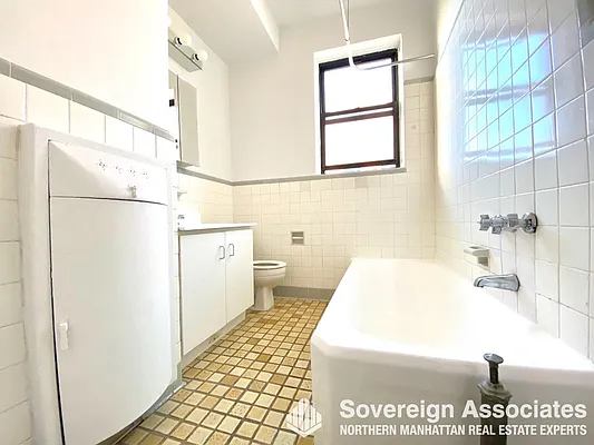 Rented by Sovereign Associates | media 16