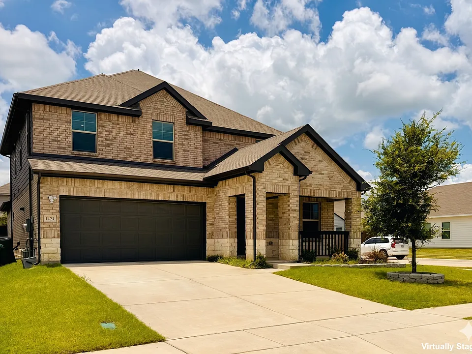 1425 Rolling Fox Dr