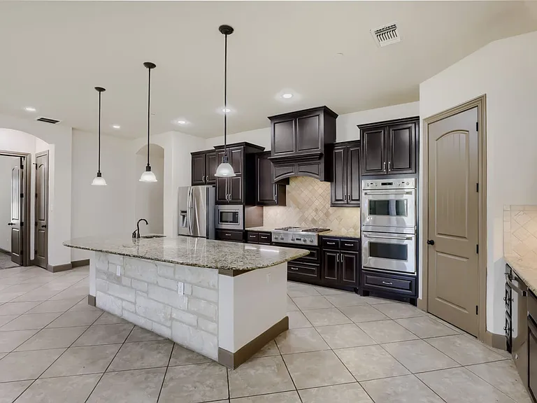 5923 Dewdrop Ln — Photo 9