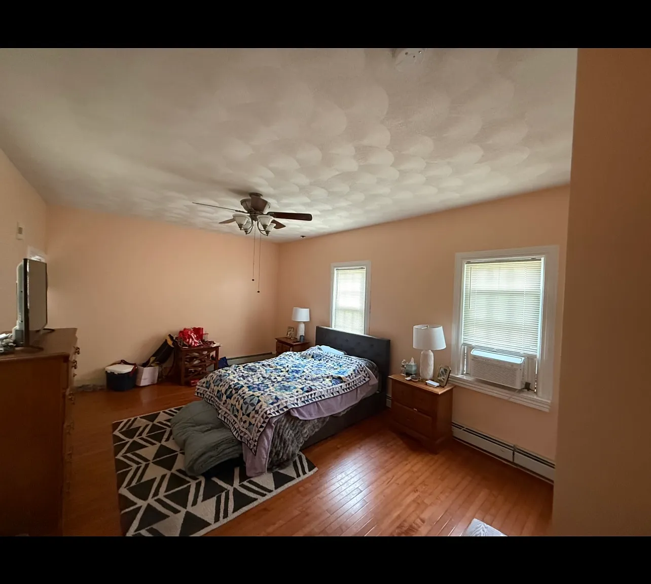 3 bed, 1600 sqft, $2,500 — Photo 1