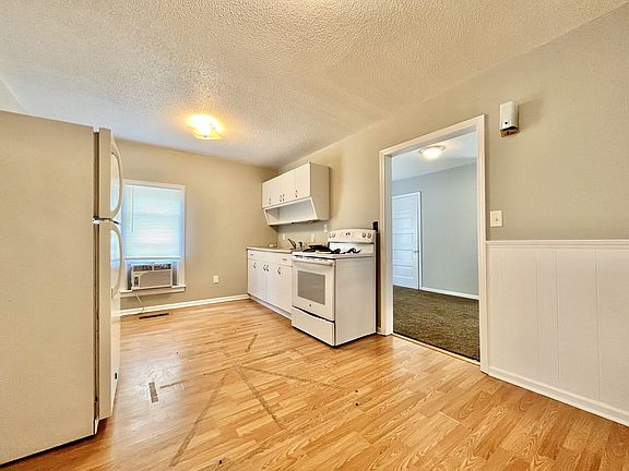 2nd image of 514 E Center St APT 4