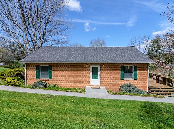 5th image of 12227 College Dr