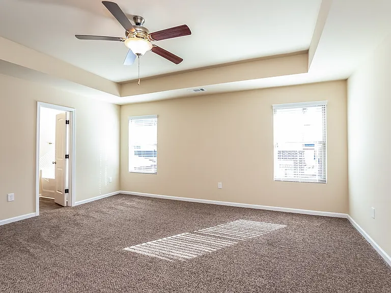 1205 Faye Ct — Photo 8
