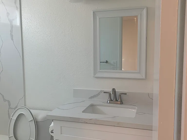 22721 Cottonwood Ave — Photo 7