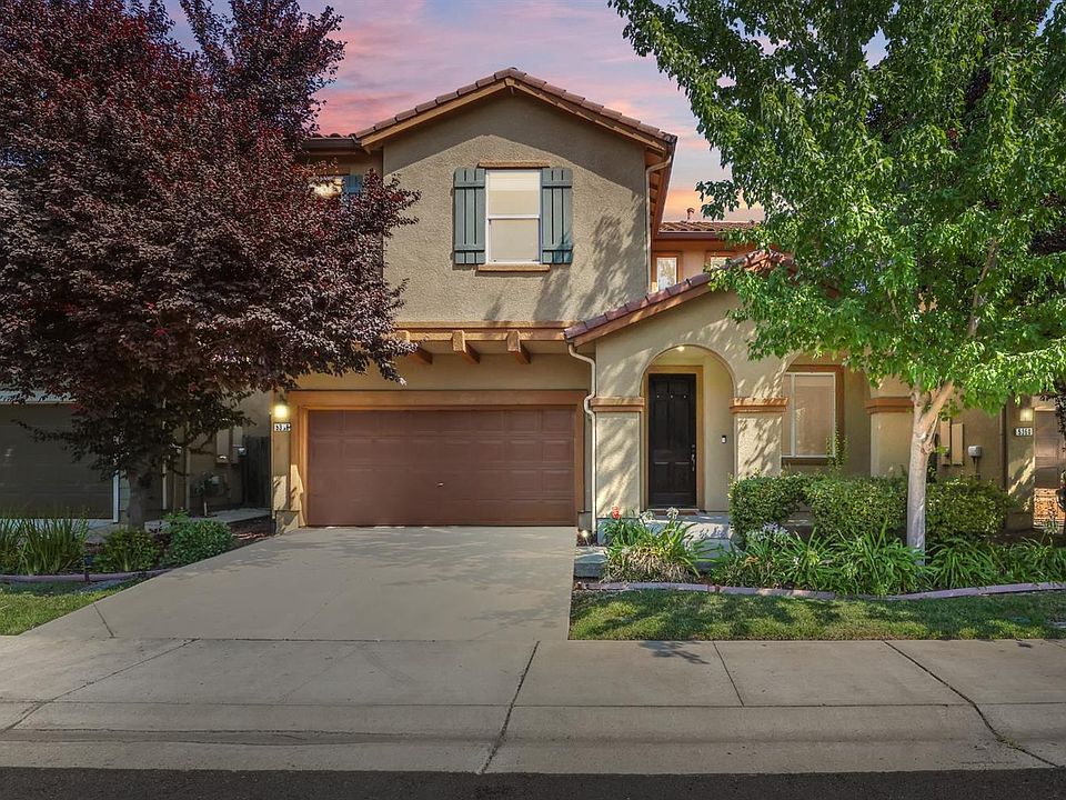 2nd image of 5368 Noyack Way