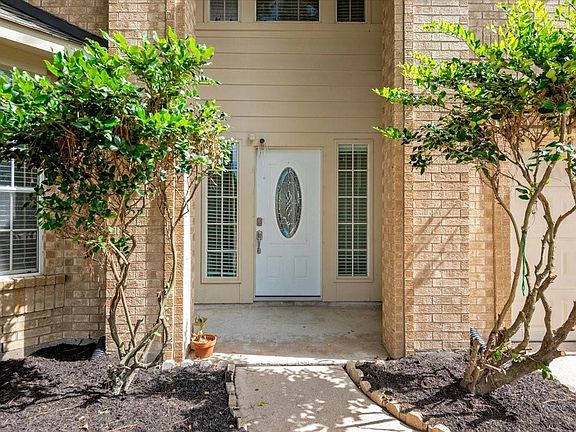 3rd image of 10230 Wildwood Park Ln