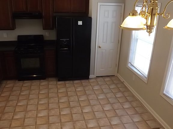 5th image of 3685 Lantern Walk Ln