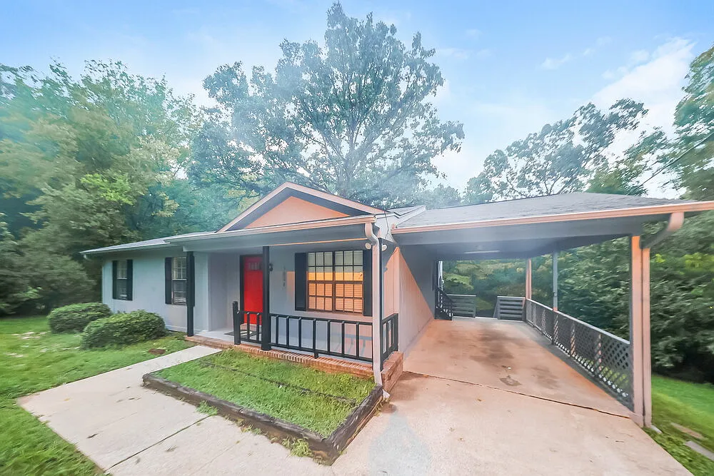 3 bed, 2.0 bath, 1078 sqft, $1,335 — Photo 3