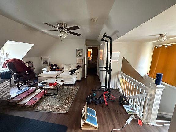 3rd image of 1125 N Euclid Ave Floor 3