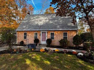 209 Lake Shore Dr, Weymouth, MA 02189