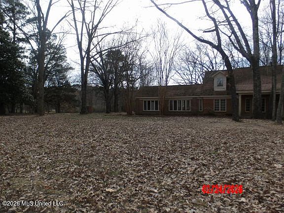 4th image of 12165 Macon Rd