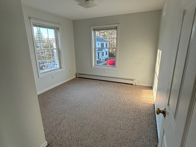 82 Fieldstone Dr #D — Photo 6
