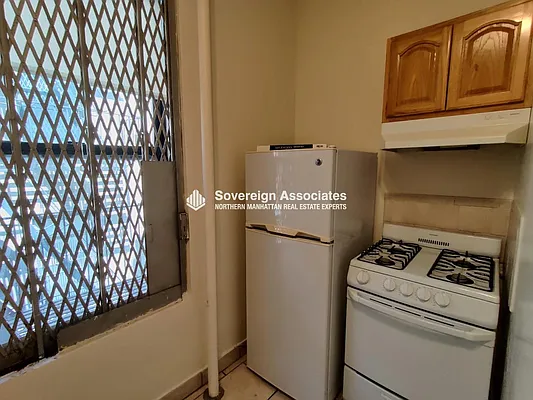 Rented by Sovereign Associates | media 17