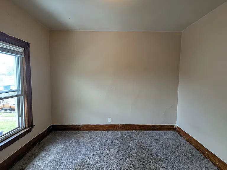 30 W Henry St — Photo 9