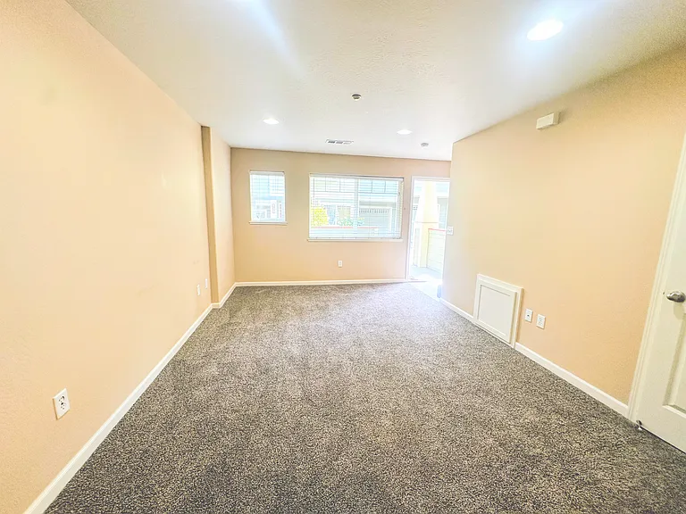 732 Normal Ave — Photo 5